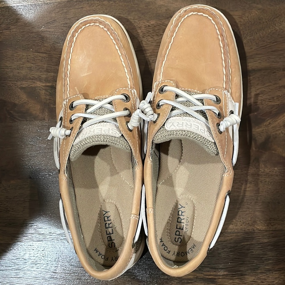 Women’s Tan Sperrys size 7m